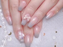 シーアンドビーネイル(C&B Nail)/カラーグラデーションとパーツ