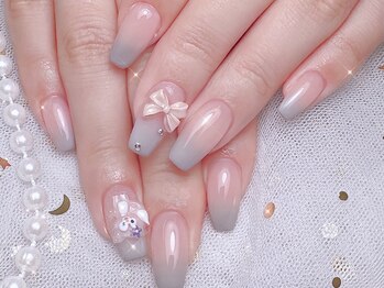 シーアンドビーネイル(C&B Nail)/カラーグラデーションとパーツ