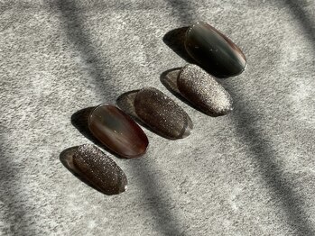 スチャ(s/cha+)/マグネットネイル￥8000