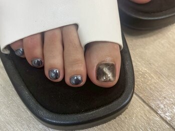 シオネイルサロン 下北沢2号店(sio.nailsalon)/ フットネイル