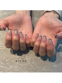 フラッシュ×ネイビーフレンチ