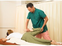 アポロボディケア 祐天寺店/太もものストレッチ