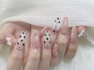夏に人気海外ポルカドットネイル