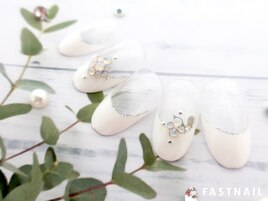 上品なフレンチネイル