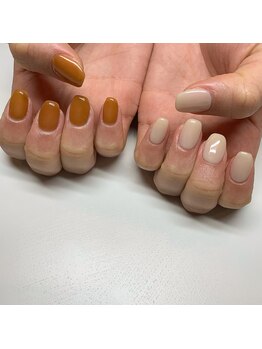 Mネイルアンドカフェ シェレステ/ワンカラーのアシメネイル♪