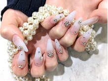 ネイルサロン グレイス(Grace)/【スカルプ】白グラデ×雪の結晶
