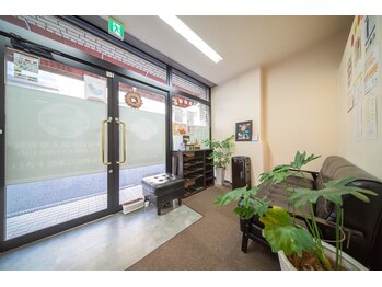 プラスビューティー by 鴻池わだ鍼灸整骨院(plus Beauty)/受付風景