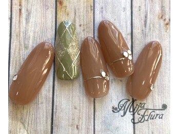 ホームネイルサロン 戸田 ミハ フルーラ(Home Nail Salon Mija Flura)の写真/可愛いネイルで気分UP♪初ジェルネイル大歓迎♪短い薄い割れ欠け爪もOK！自爪をいたわりながらの施術◎