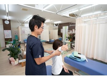おなが那覇整骨院/肩関節調整