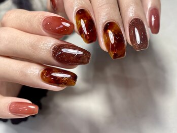 フラッシュラメにべっ甲ネイル