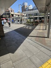 キムラケ 和光別邸(木村家 KIMURAKE)/ロータリを歩道に沿って進む