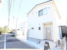 ムル 北名古屋店(MURU)の雰囲気（サロン左は小自動車2台専用近辺/右は普通車4台(広く停めやすい)）