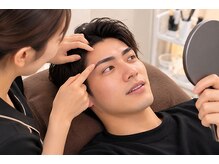 エルモサ 西八王子店(HERMOSA)の雰囲気（施術前に眉の形を一緒に確認します。）