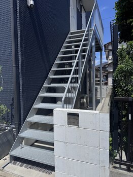 アンソレイユ(ensoleille)/2階が当サロンになります