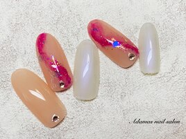 シンプル塗りかけラインネイル