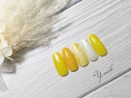 黄色のシンプルデザイン