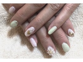ミントグリーンぷっくりお花