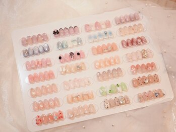 ルミーネイル 博多店(Lumee Nail)の写真/【毎月変わる定額デザイン♪】毎月変わるから飽きない☆ワンホン・韓国トレンドデザインなど豊富にご用意◎