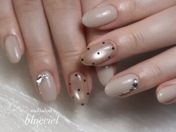 ブルーシエル(blueciel)の写真/【人気の定額メニュー!】大人女性の心をくすぐるデザイン多数♪爪が短くてネイルを諦めていた方も◎