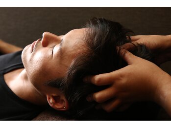 ヘッドマニア 新橋店/新橋ヘッドスパ/小顔/たるみ