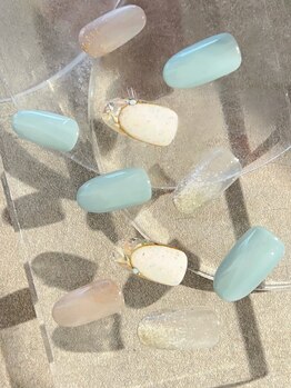 エムディーエーネイル(M.D.A NAiL)/ニュアンスガラスフレンチ