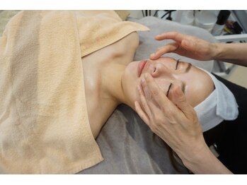 プリベンティブ ビューティー ティップス(Preventive Beauty Tips)/フェイシャルマッサージ