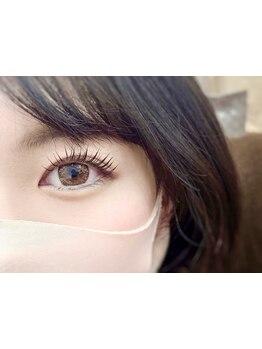 ナチュラル上品な目元にしたい