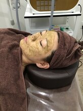 ティンクルホワイト 上尾店/肌質改善！ハーブピーリング