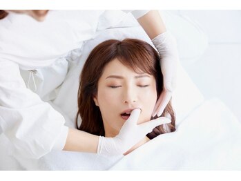 マルレ(MARLE)の写真/《大人女性の為の上質空間》年齢と共に気になるお肌のお悩みを改善☆ハリ・ツヤ・トーンUP♪小顔効果も◎