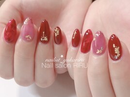 赤ネイル