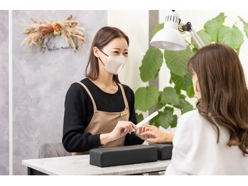 ナチュラリー 新松戸(Naturally)の写真/ネイルが初めてでも大丈夫♪あなたに似合う指先をご提案します
お悩みがある方でも何でもご相談ください