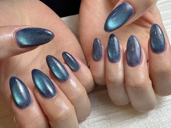 ガーランドリリー(garland Lily)の写真/〈初回オフ込ワンカラー¥4500〉熟練ネイリストによる,自爪に優しい技術が好評☆つい見つめてしまう美爪へ！