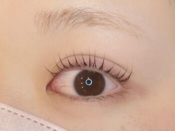 アール(Ar_)の写真/【大人気！まつげパーマ￥4900~】ナチュラルかつ上品な束感を♪お仕事でシンプルなお目元にしたい方にも◎