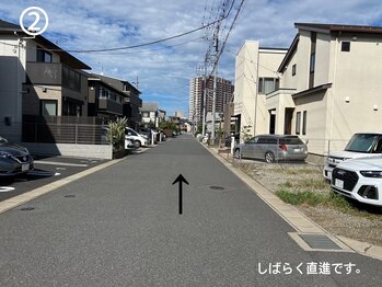 ラナン(Lanan)/駐車場からサロンまでの道順