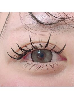 ドール(DOLL)の写真/つけ放題もお得♪自まつ毛のような自然な付け心地で、モチも抜群◎密度感でより濃いまつ毛で目力UP◎