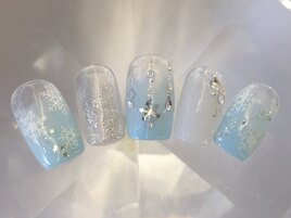 雪の結晶ネイル￥8200