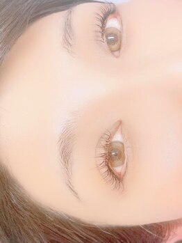 イイビ 中目黒(iibi)の写真/ボリュームたっぷり！理想の目元を手に入れよう☆まつげパーマは根元から立ち上げ長さを出します◎