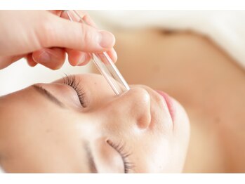 クリニカルエステ イーズ 京橋店/吸引