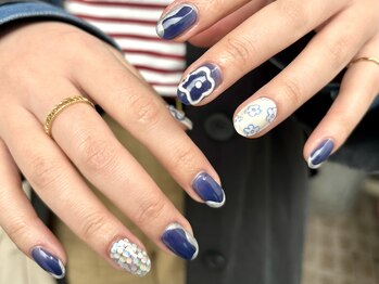 アトリエ フェム(atelier.fem)/ぷっくりお花ネイル