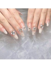 ビジューネイル