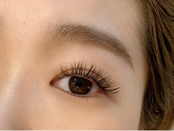 リシェルアロハ 高槻店(RECHEL ALOHA)の写真/【SNSで大人気の束感まつ毛】韓国アイドル風束感や人気のワンホンマツエクなどお目元にあったdesignを提案!