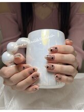 アミーラ(Amira)/ハートネイル