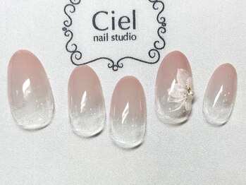 シエルネイルスタジオ 新宮店(Ciel nail studio)/【上品お花デザイン】