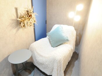 アトモス サニーテラス(Atmos sunny terrace)の写真/《完全個室◆フルフラットのふかふかリクライニングチェア完備♪》お子さま同伴可能＆キッズスペースあり♪