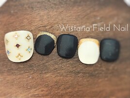 モノトーン　フットネイル