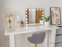 カラーウィズ(ColorWiz.)/メイクブースも完備