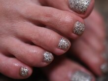 クロ(KURO)/つぶフットネイル/茜部ネイル