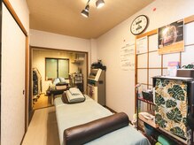 大和治療院の雰囲気（狭い施術室ですが完全プライベート空間です。お忍び大歓迎です。）