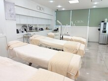 シーボン 橋本店の雰囲気（明るく広々とした開放的なサロン空間。初めての方も通いやすい）