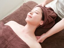 フェミニンエステティック 大阪福島店/人気のデコルテマッサージ